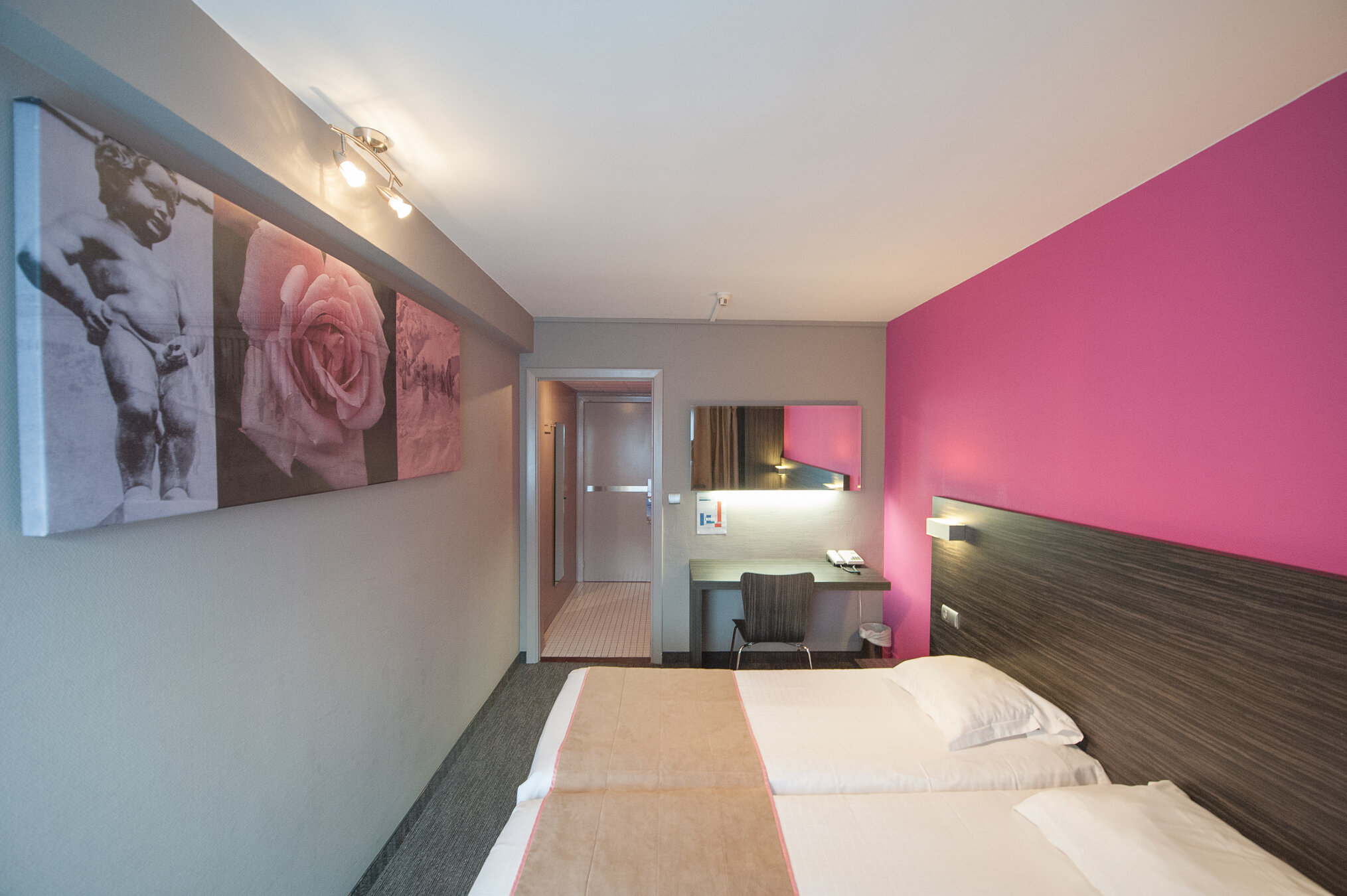 Ostend Hotel 2