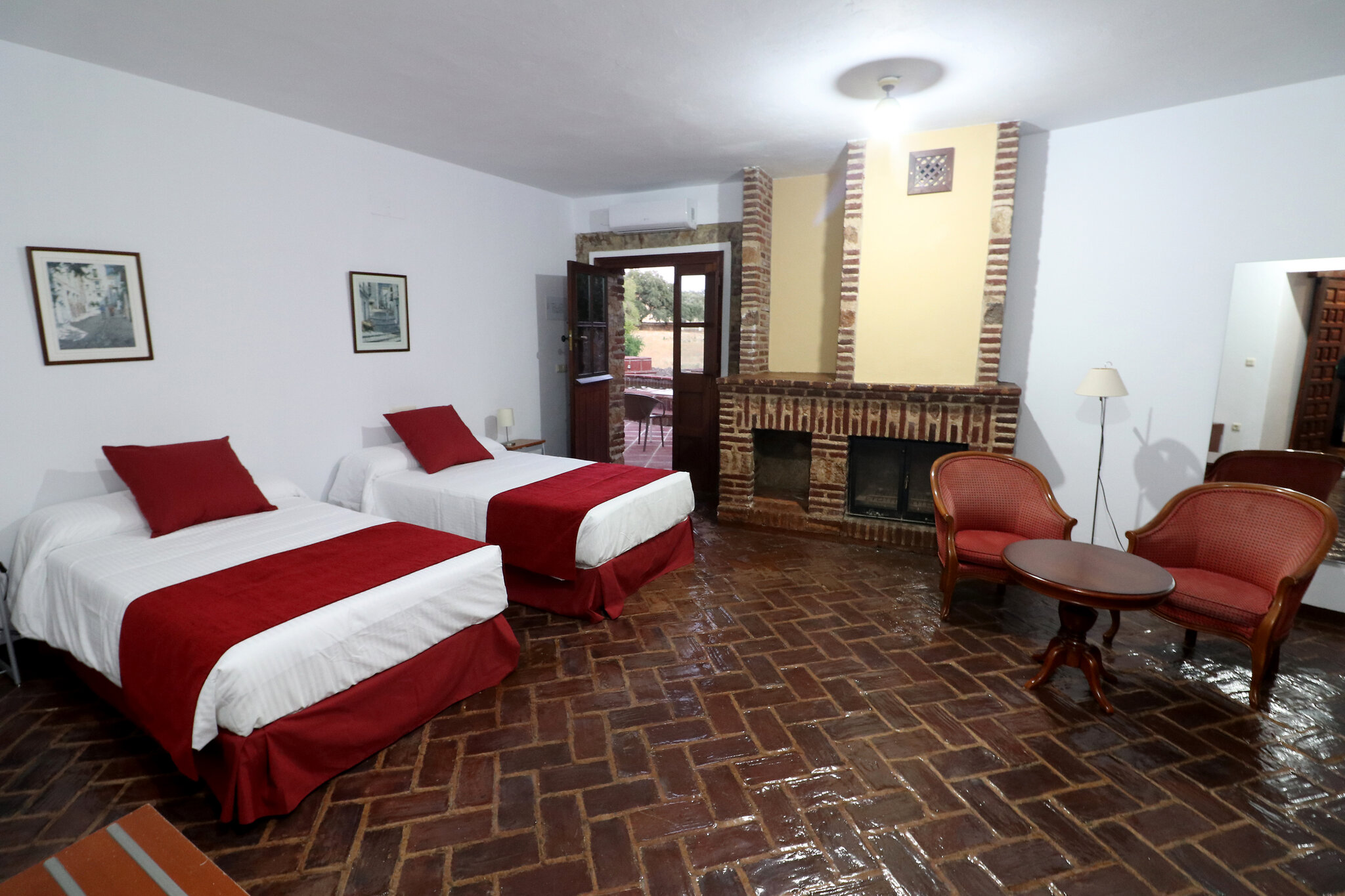 Hotel Monasterio de Rocamador 4