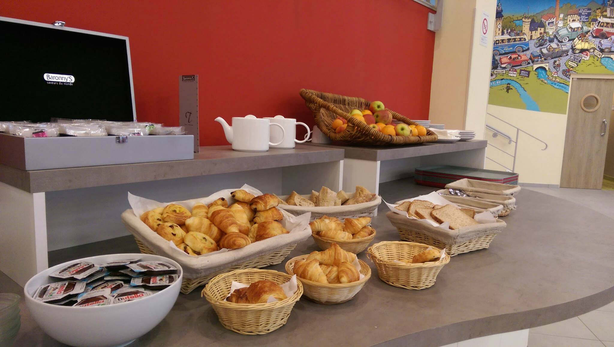 Brit Hotel Montargis 3
