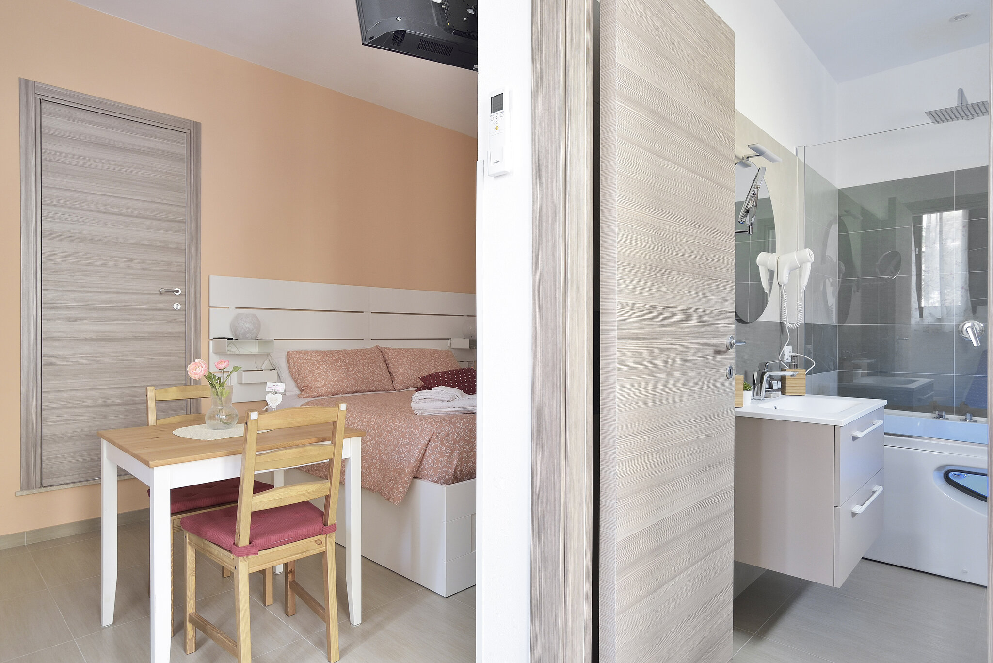 Romantic Room 4