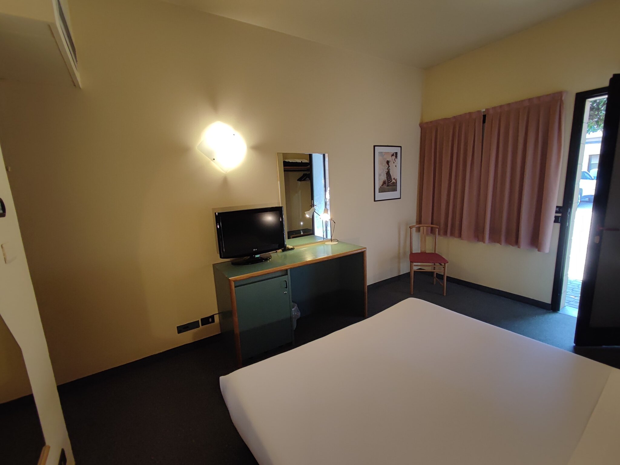 Stay Hotel 5
