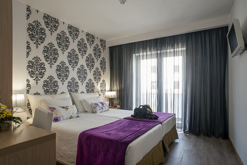 Hotel Genesis