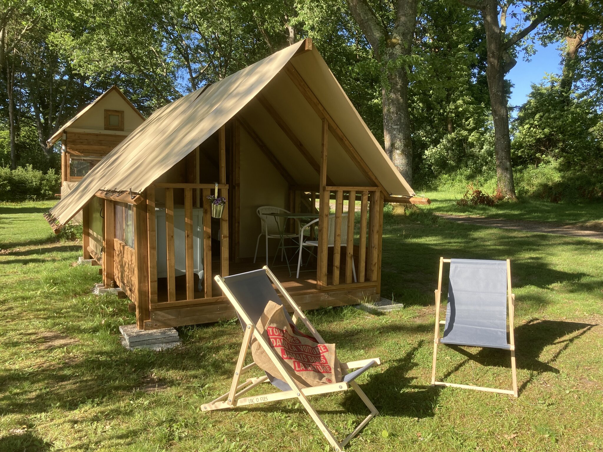 Camping Le Lac ô Fées