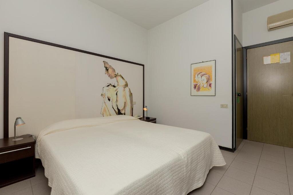 Hotel Solarium 2