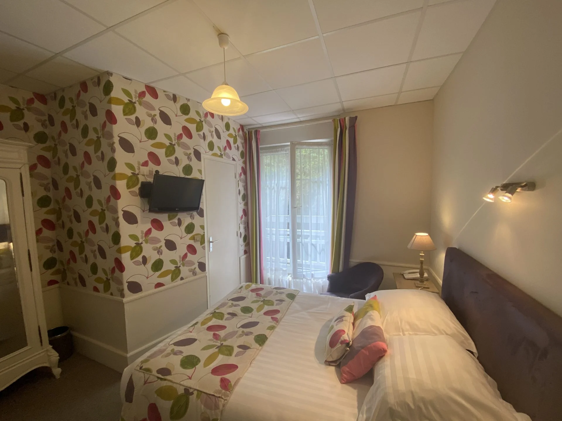 Brit Hotel Le Roc Au Chien 2
