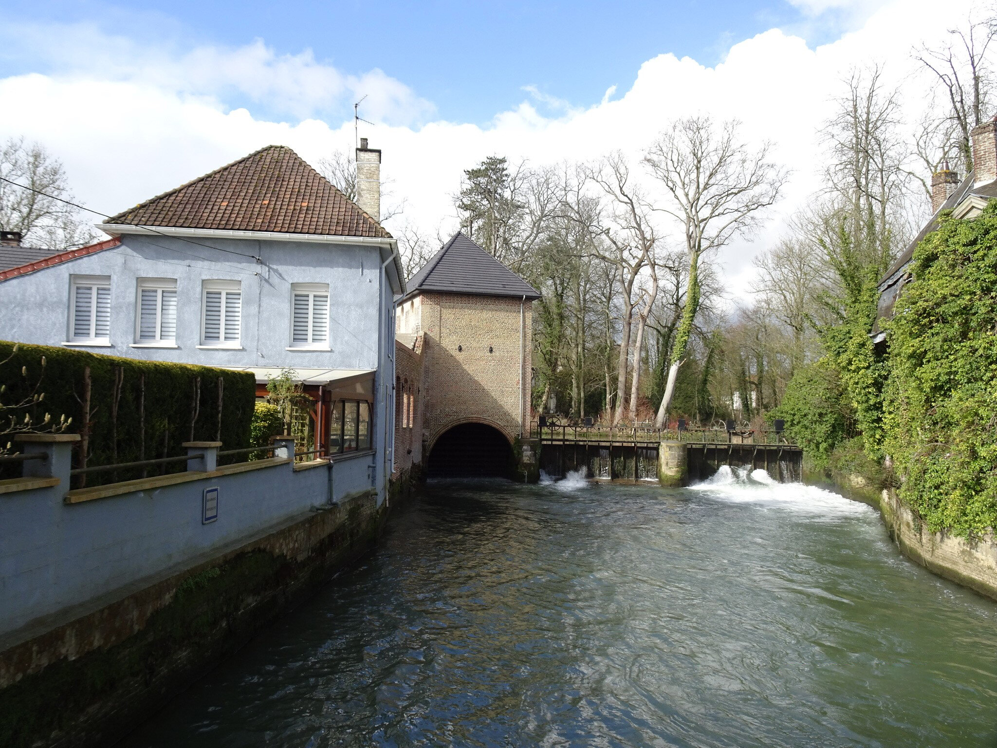 Une Nuit Près de l'Eau