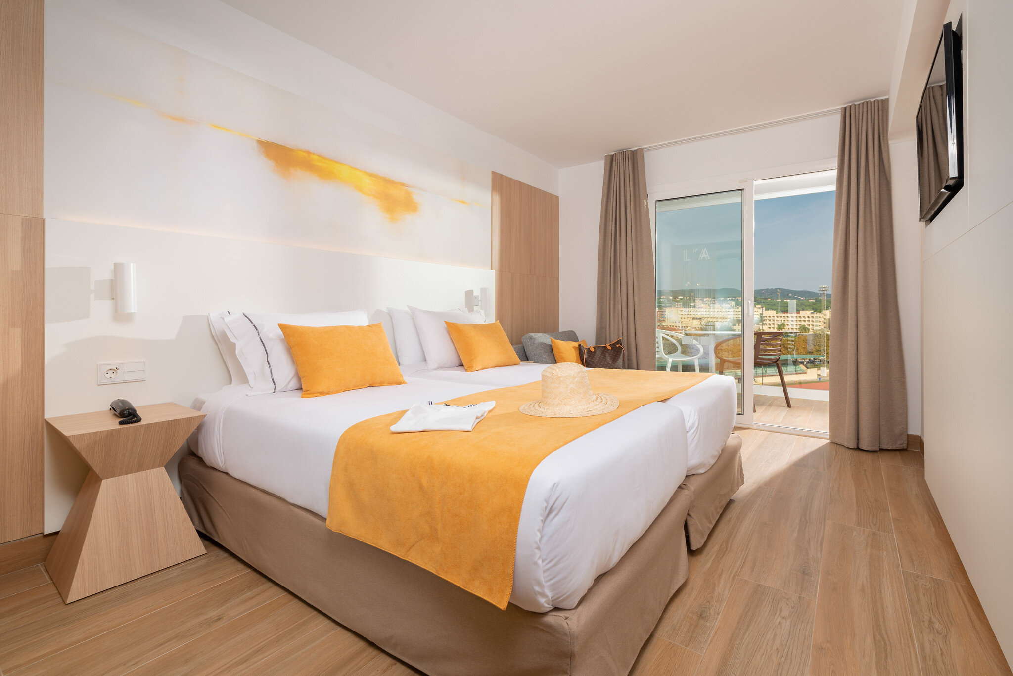L’Azure HotelS 3