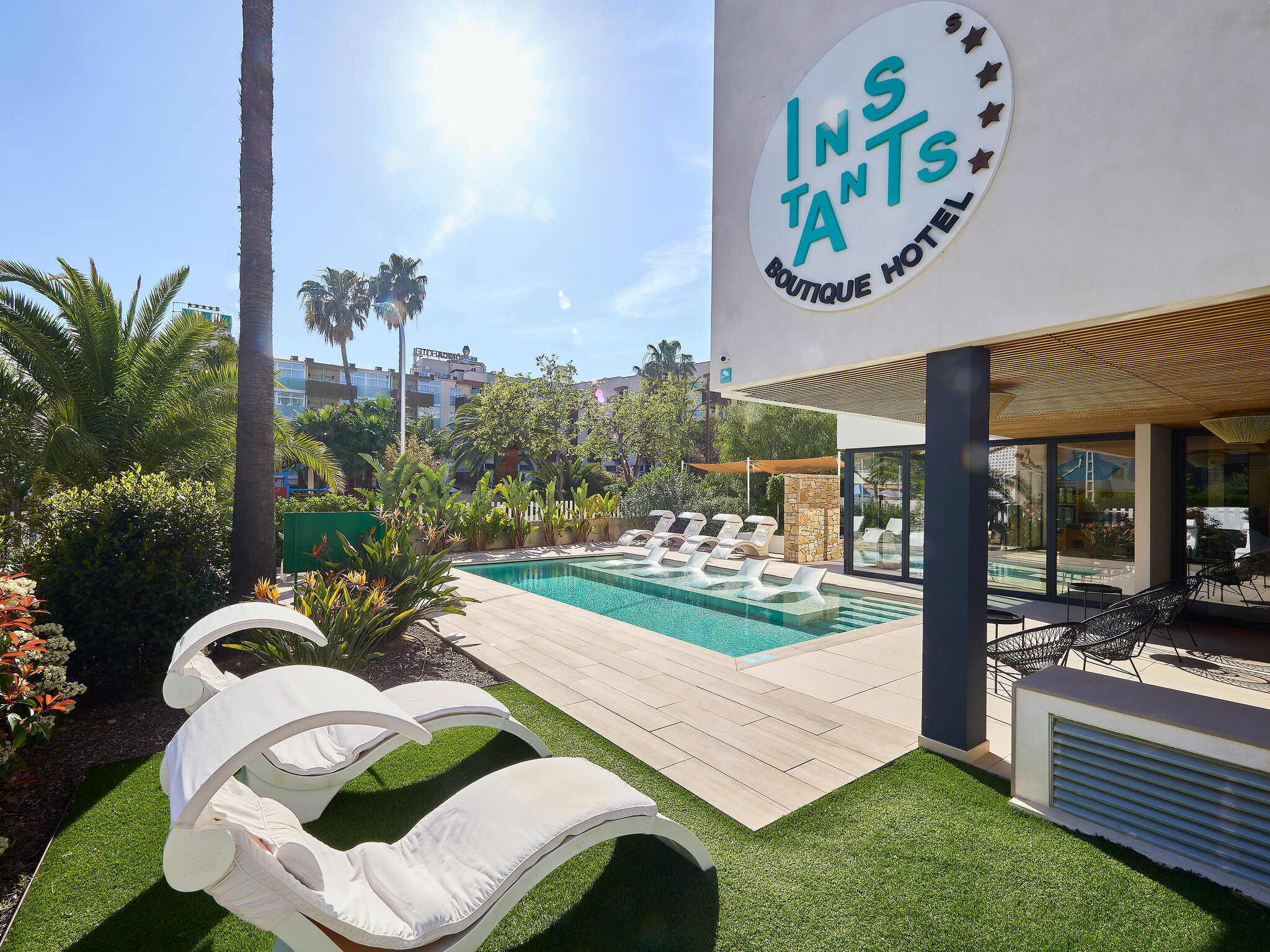 Instants Boutique Hotel