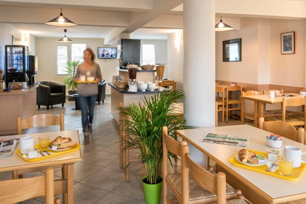 Brit Hotel Confort Mende 3