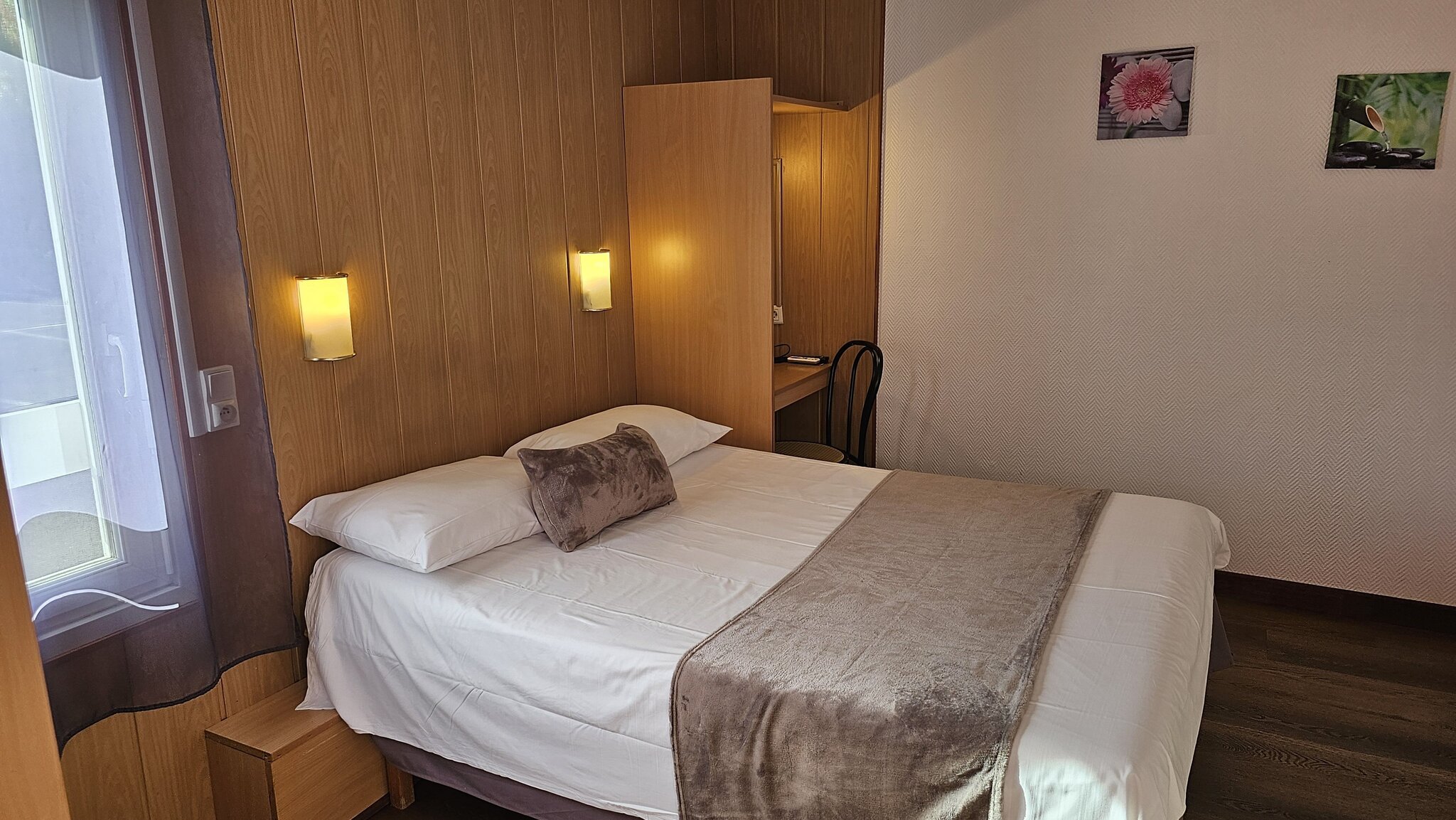 Brit Hotel Pau-Lescar 2