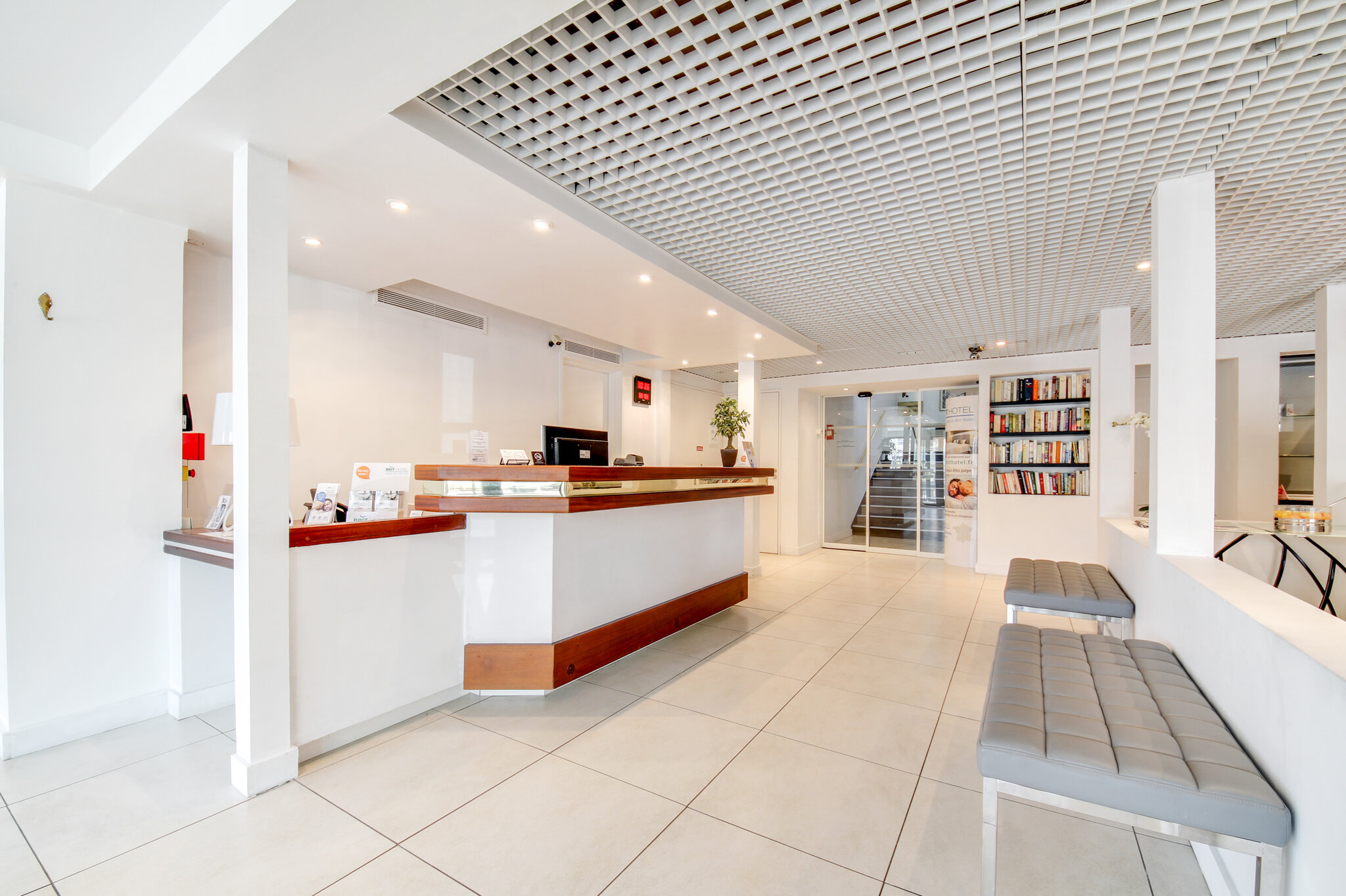 Brit Hotel Porte d'Espagne - Perpignan 3