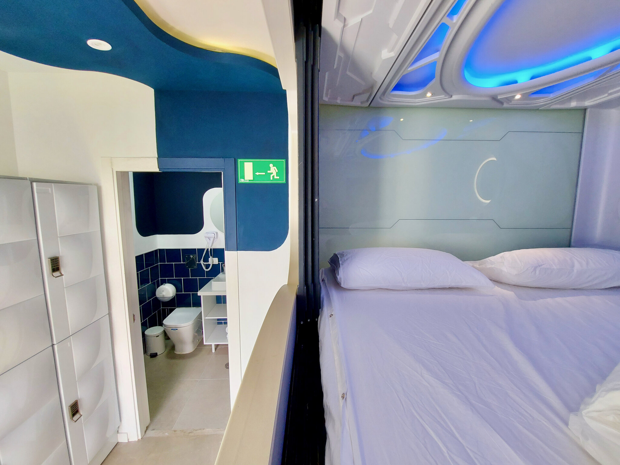 Atypicap Capsule Hostel 2