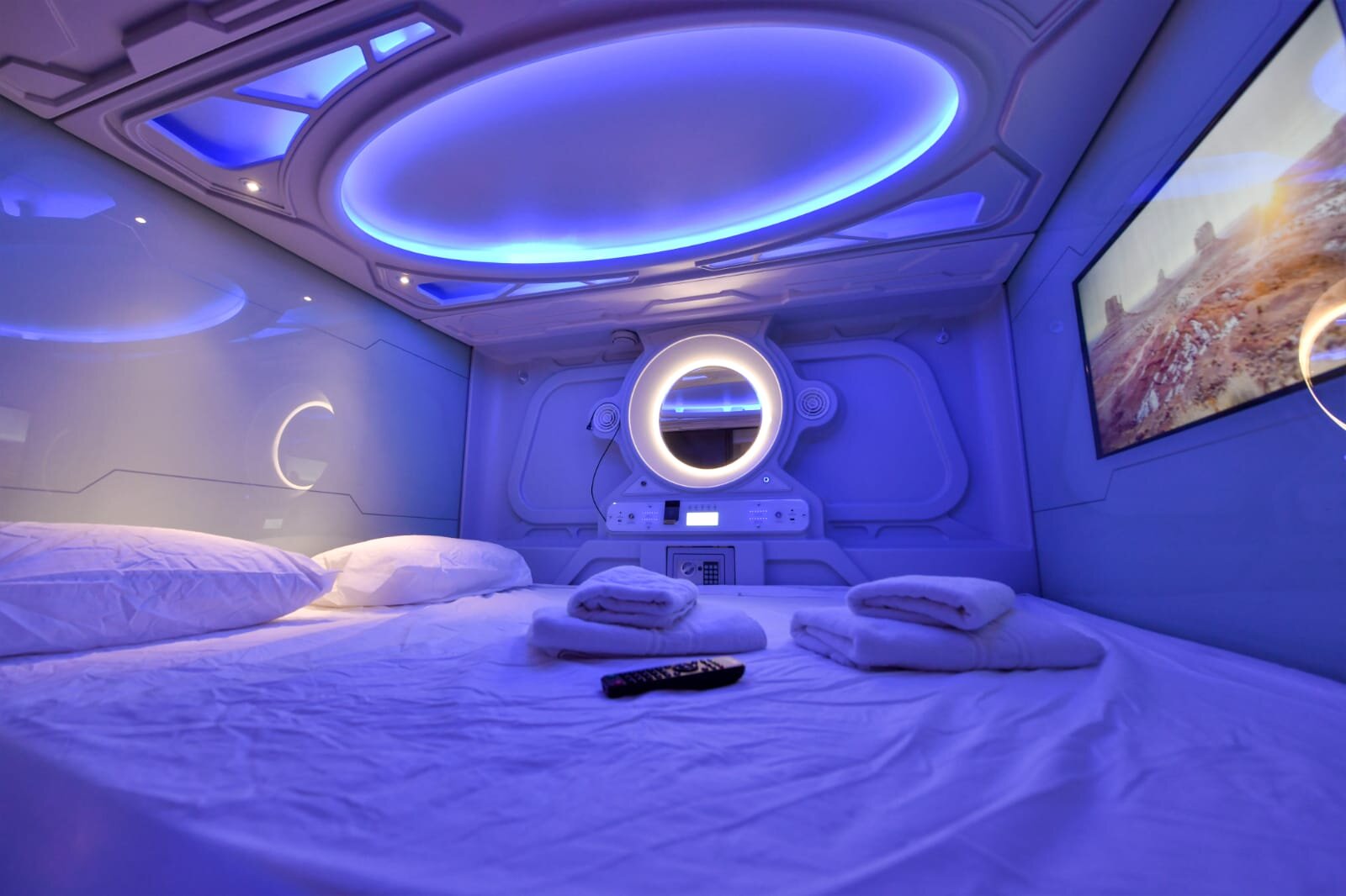 Atypicap Capsule Hostel 3