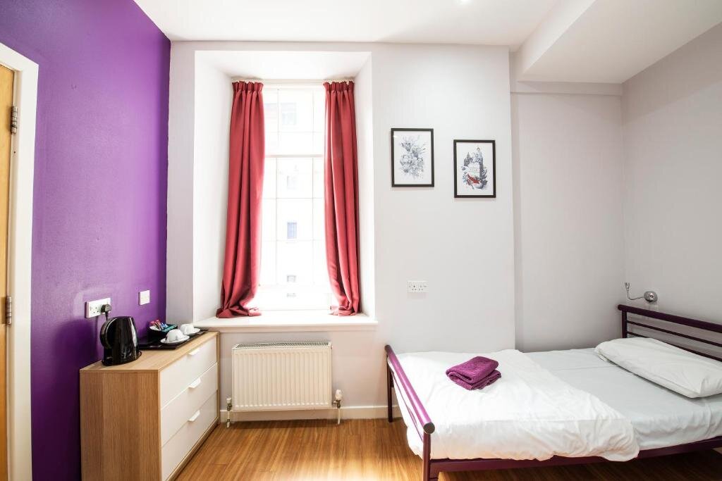 a&o Edinburgh City 2