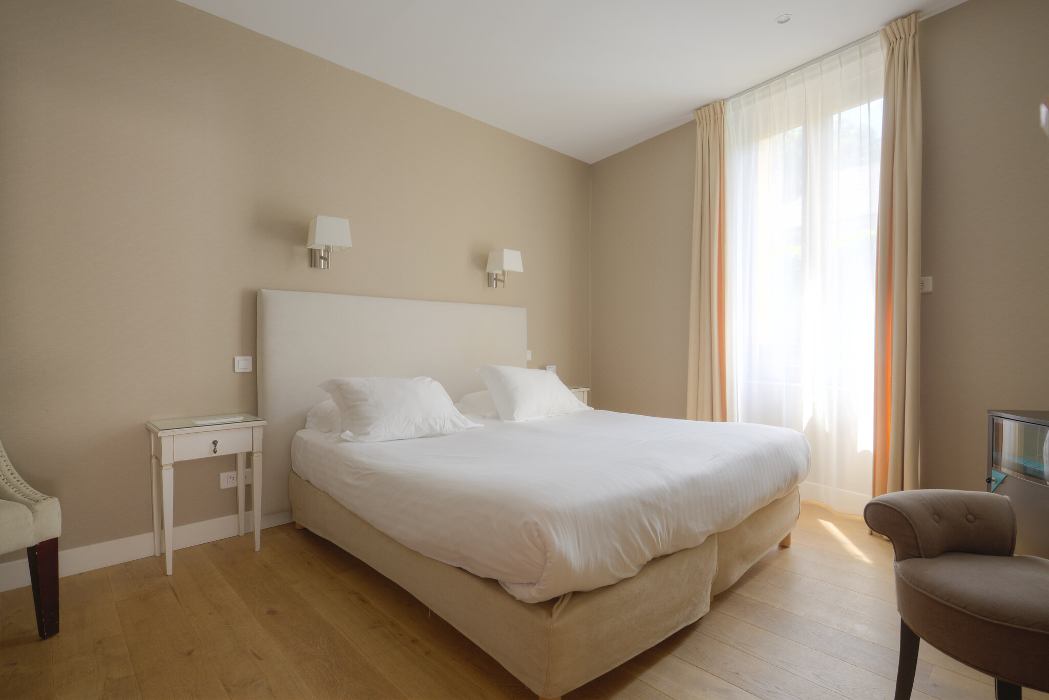 Hôtel le Renoir 2