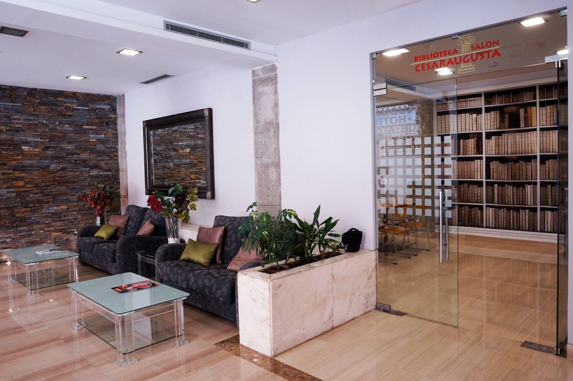 Hotel Cesaraugusta 3