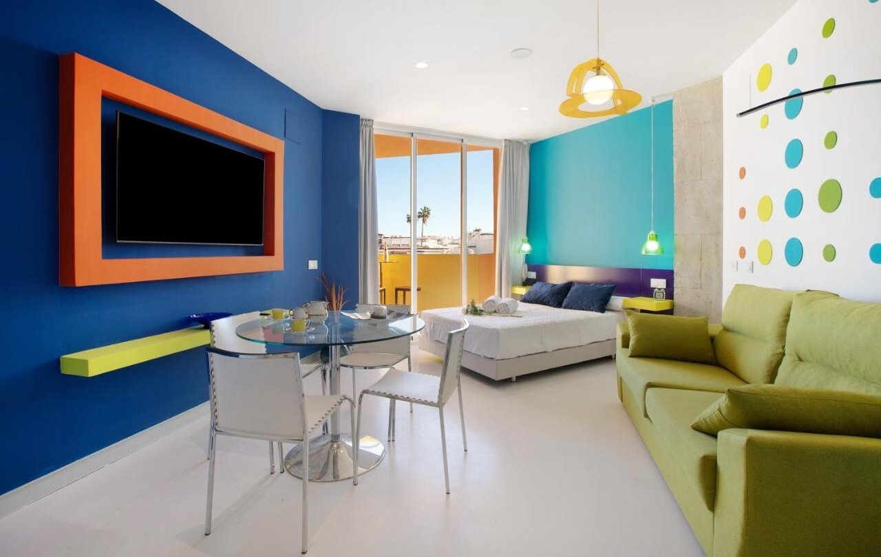 La Hola Glam Suites 2