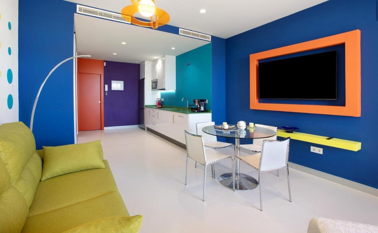 La Hola Glam Suites 3