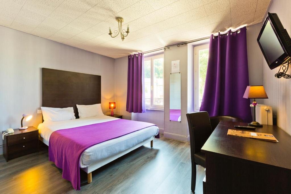Hôtel de La Poste Pontgibaud 2
