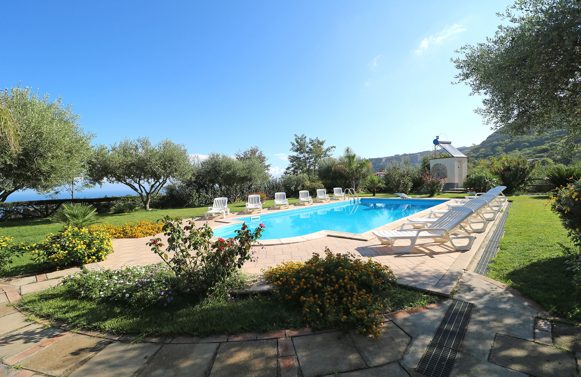 Villa Garden