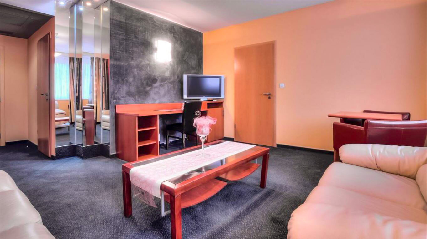 Hotel Tristar