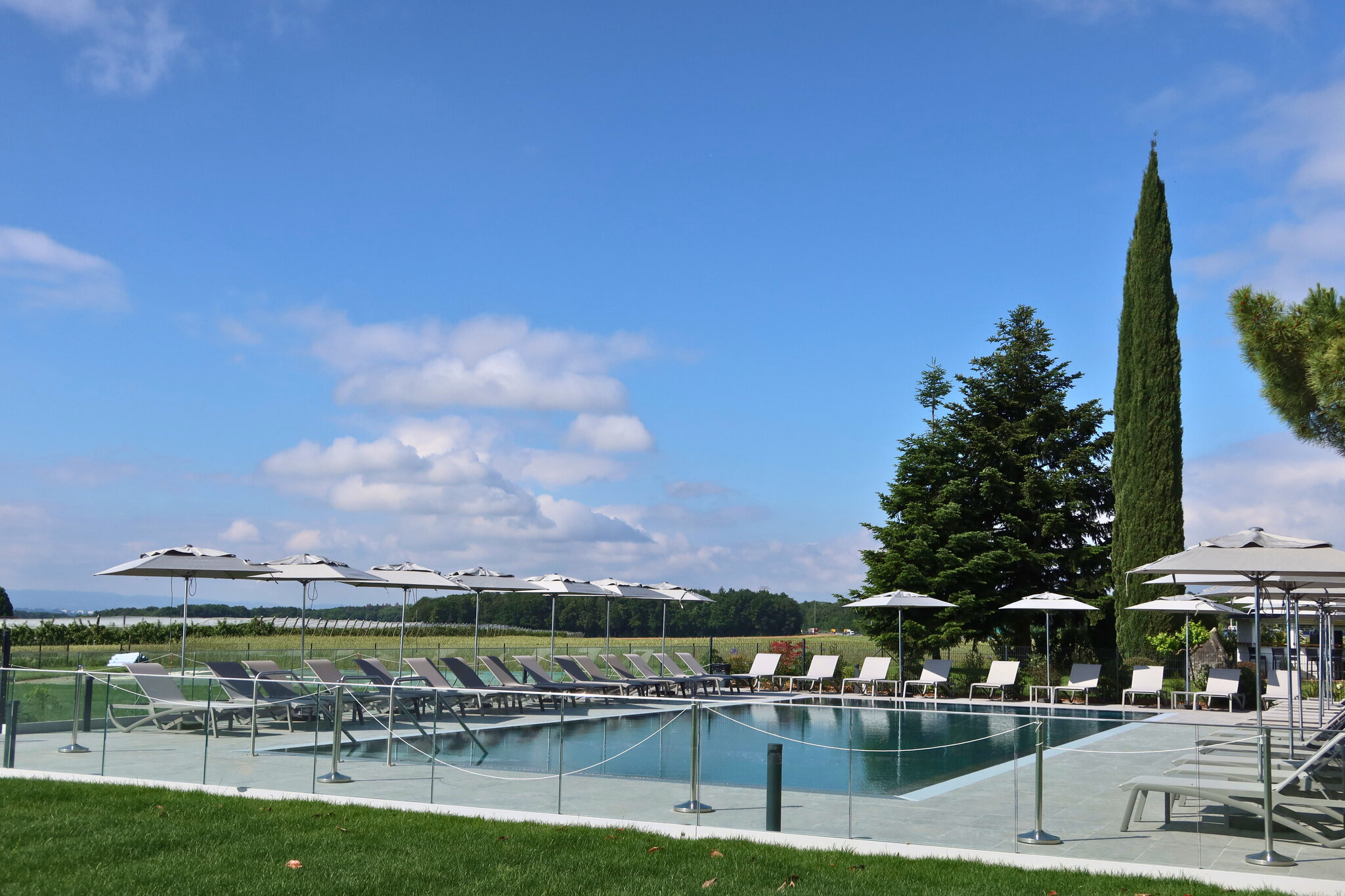 EVERNESS Hotel & ResortS 3