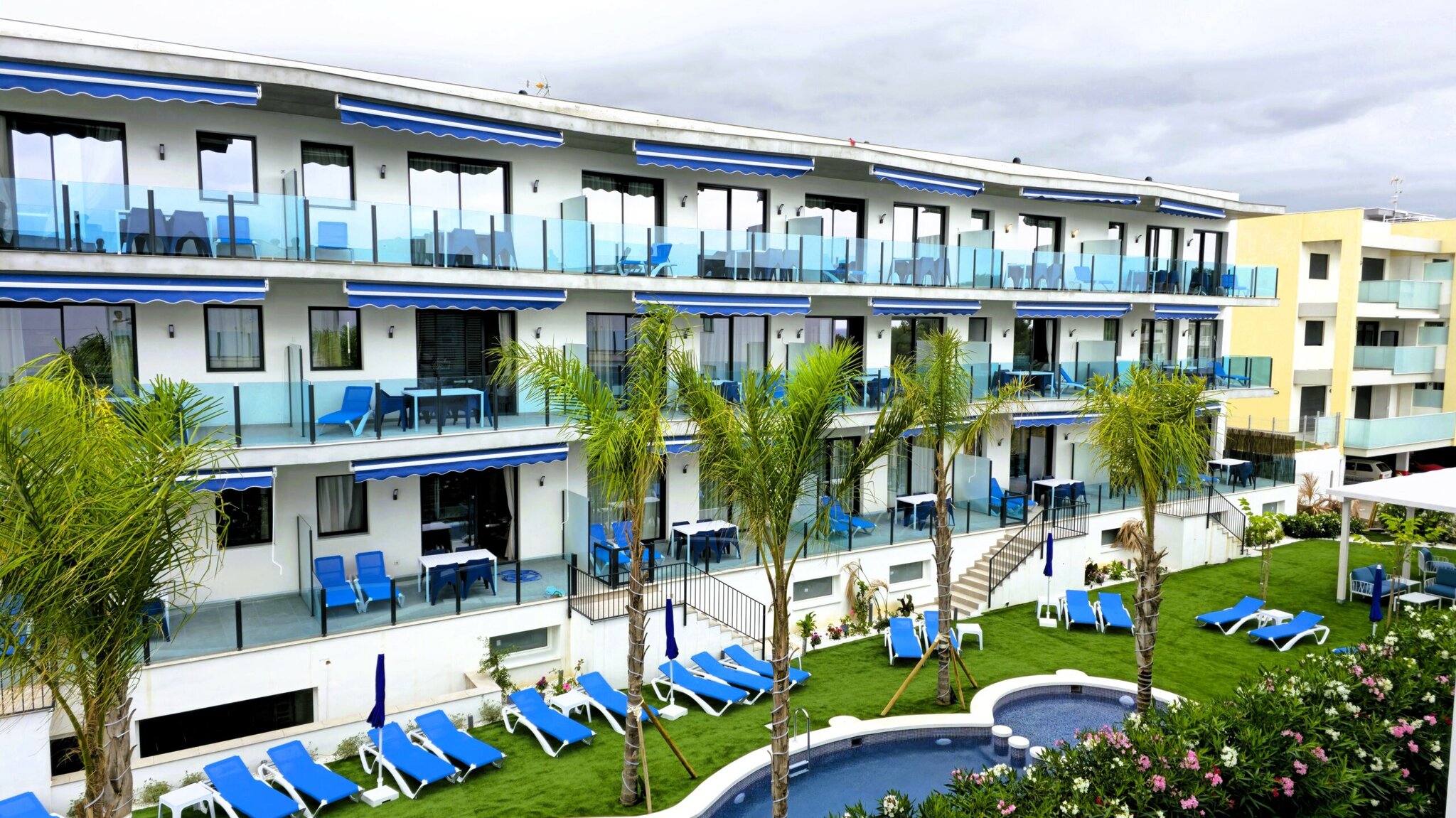 Azahar Beach Apartments & Spa