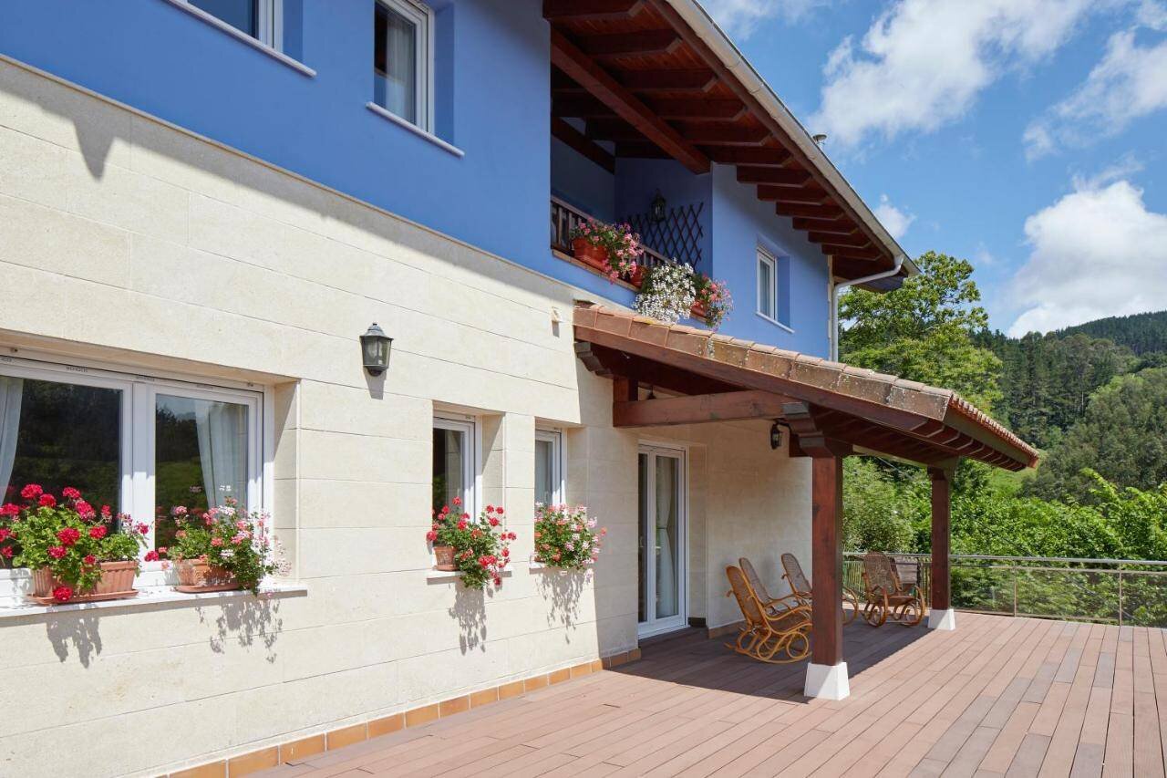 Hotel Txoriene