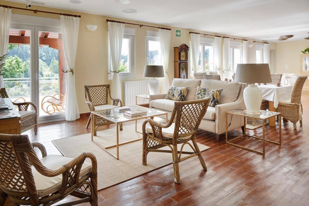 Hotel Txoriene 4
