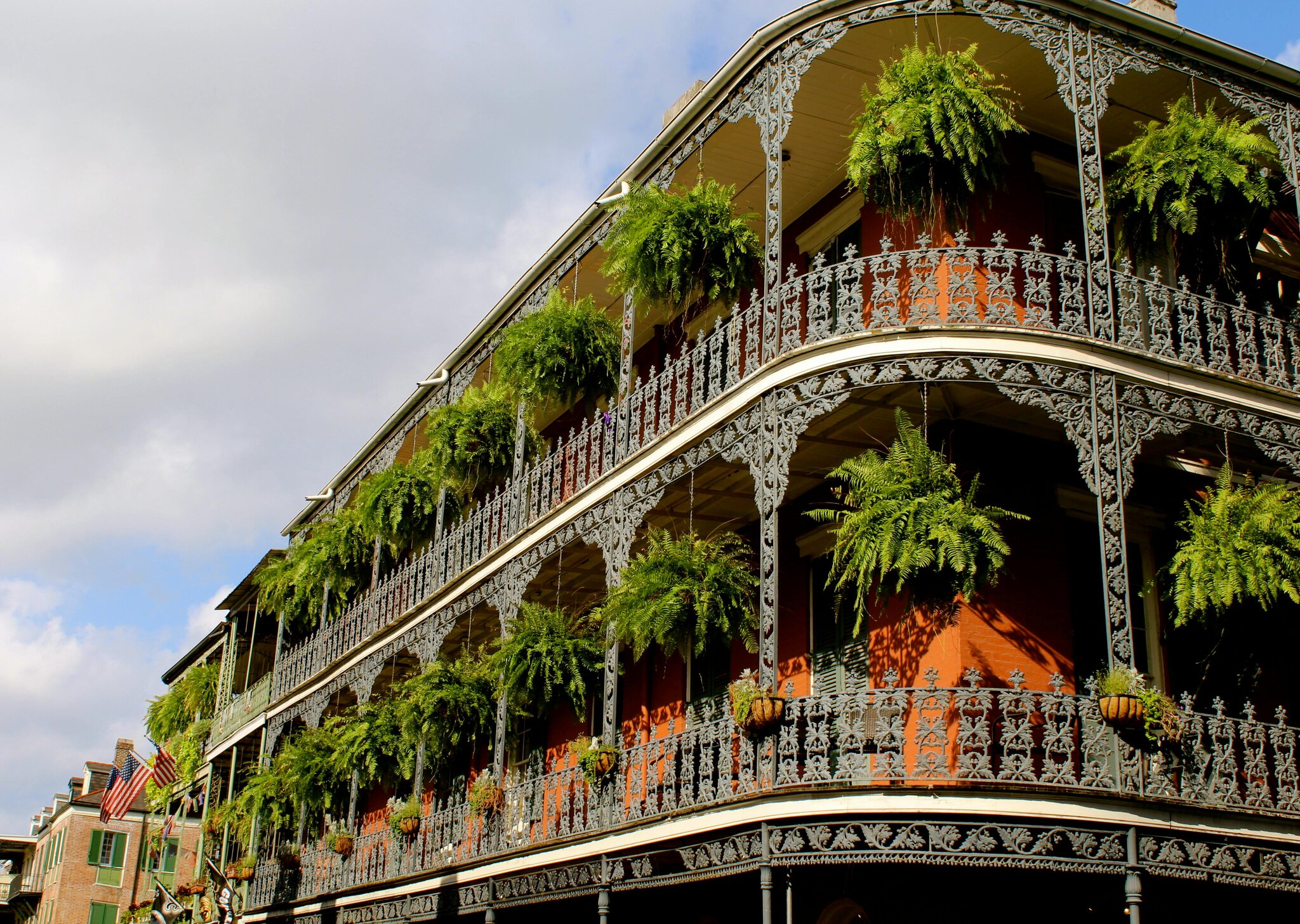 Club Tour - La Louisiane