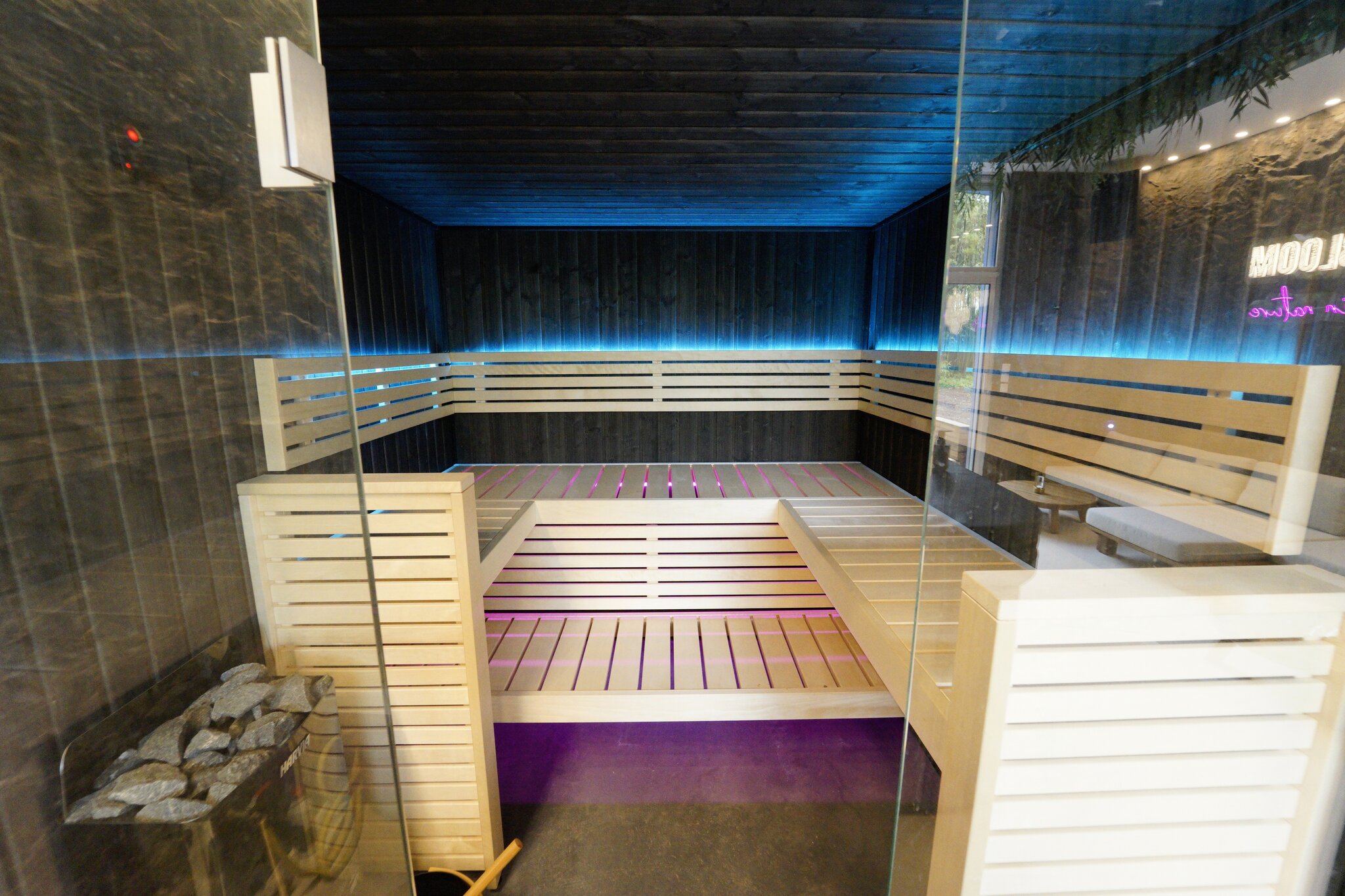 Tropic Bloom Spa 5