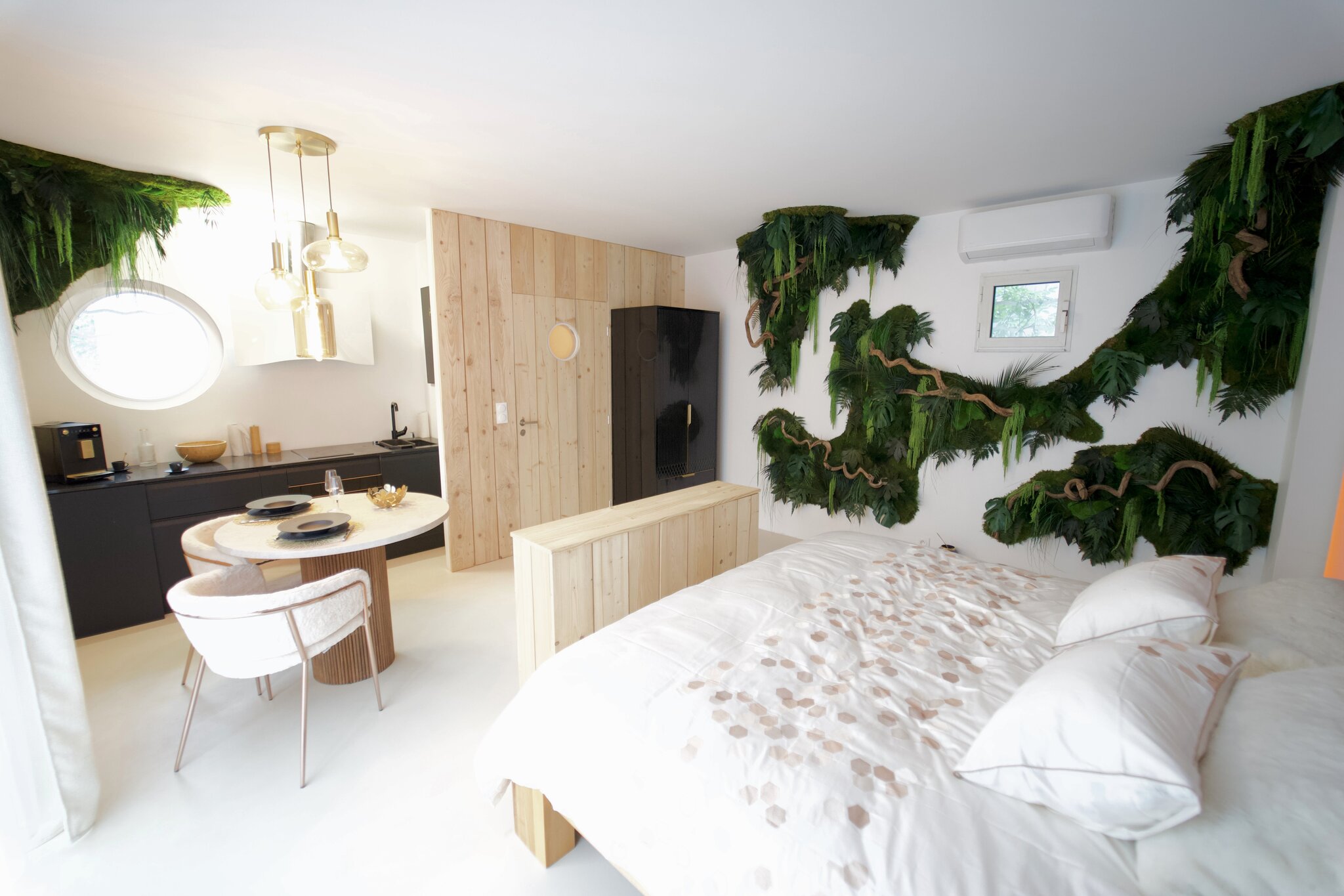 Tropic Bloom Spa 2