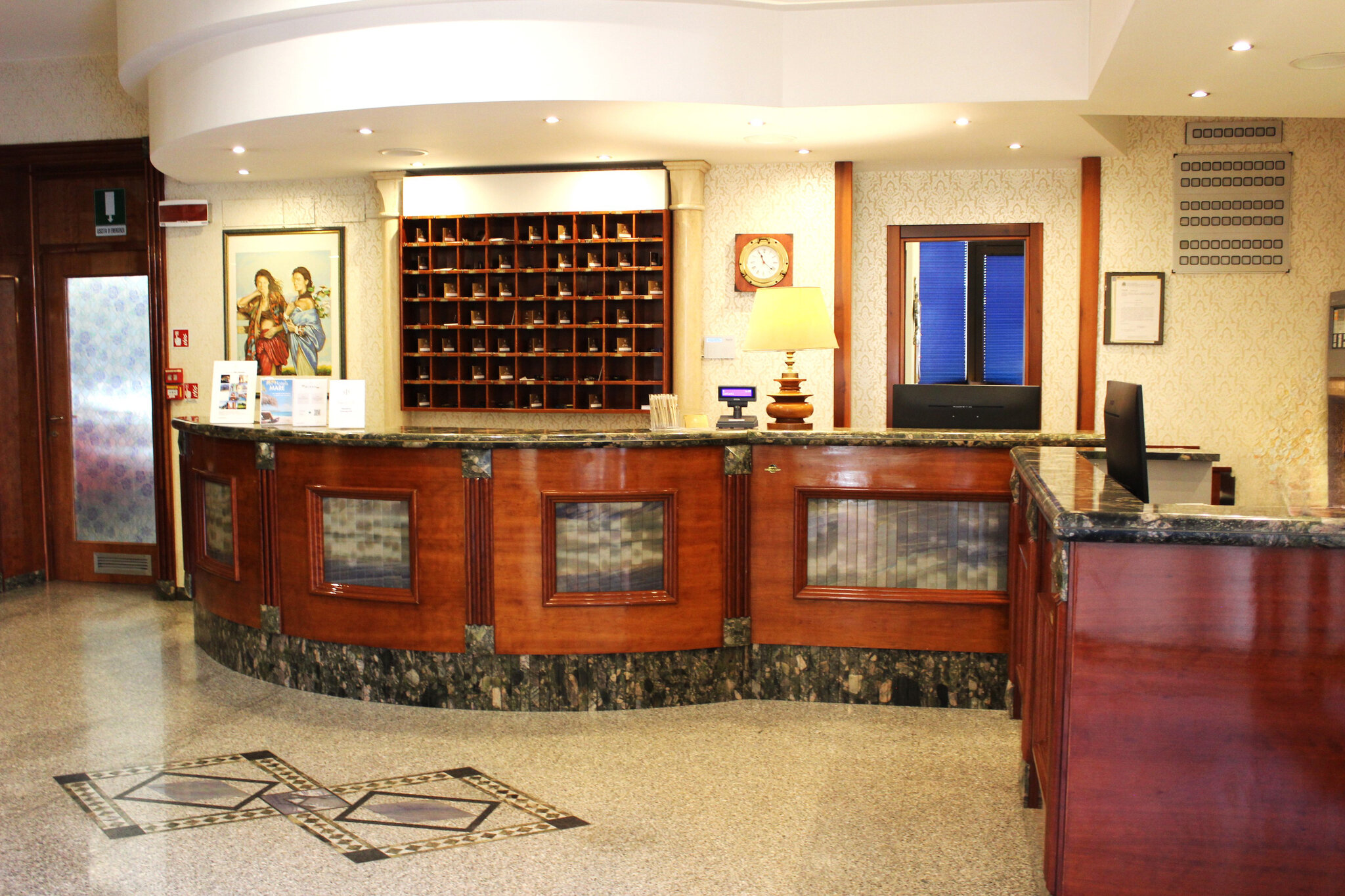Phi Hotel Ambra 4