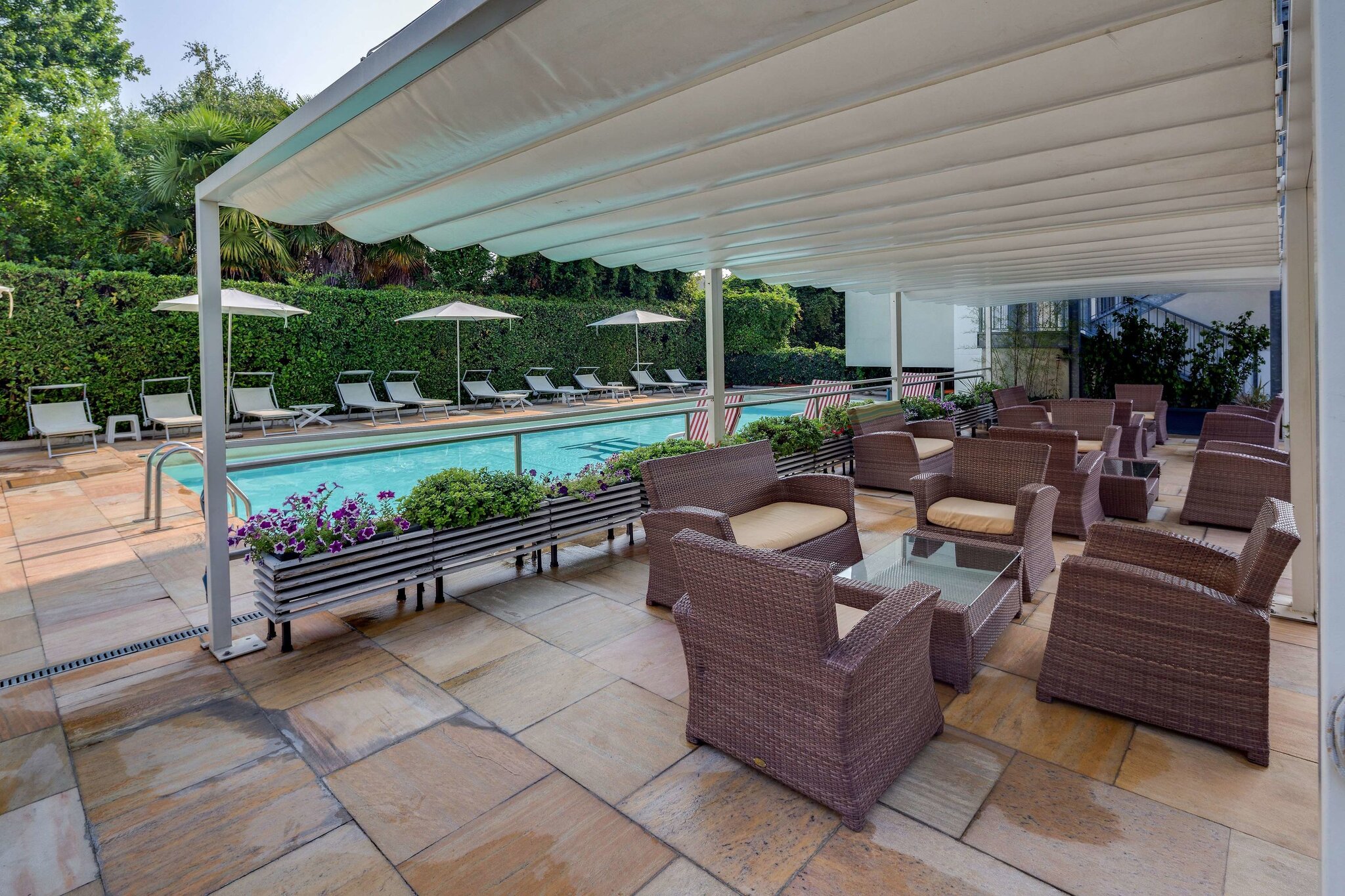 Jet Hotel, Sure Hotel Collection by Best Western 5