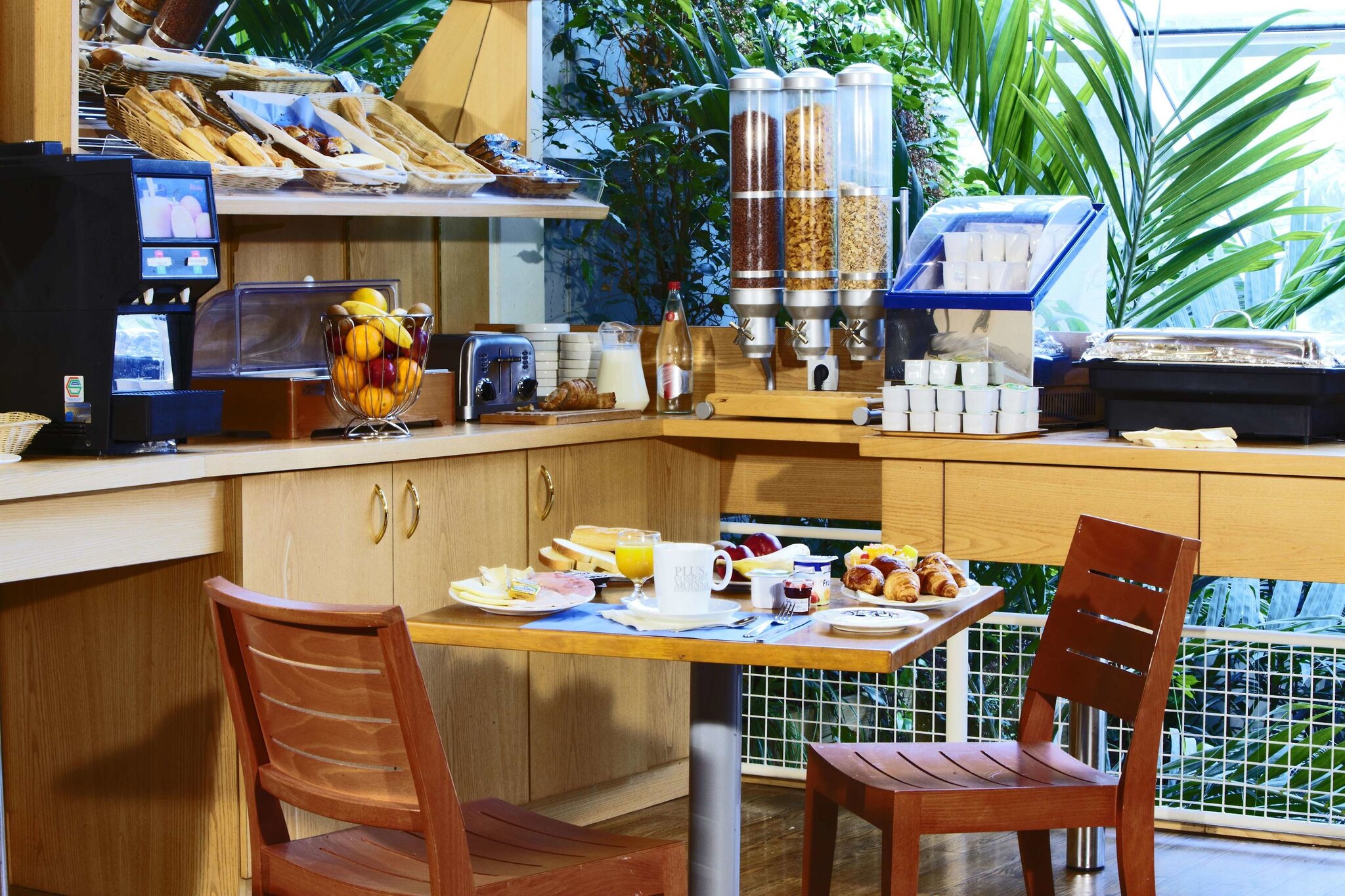Hôtel Kyriad Tours Centre 3