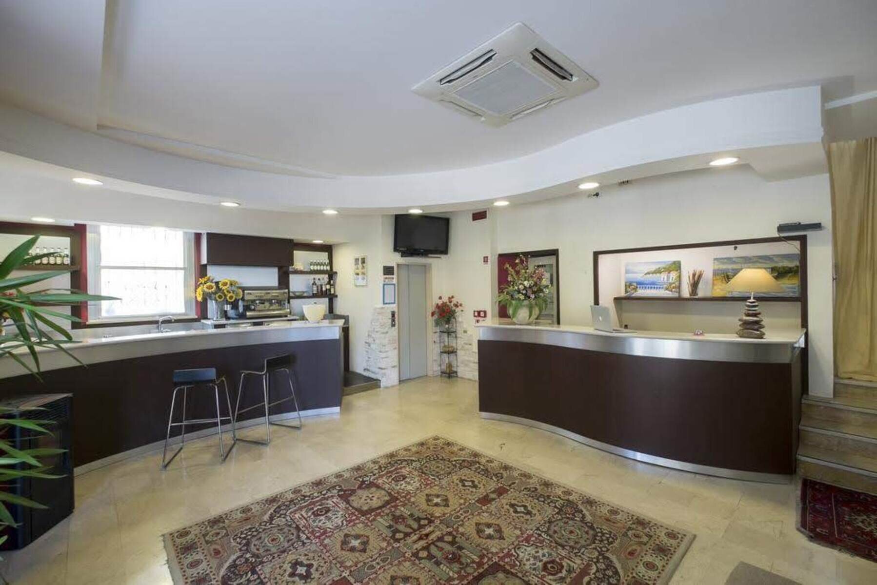 Hotel Crosal 4