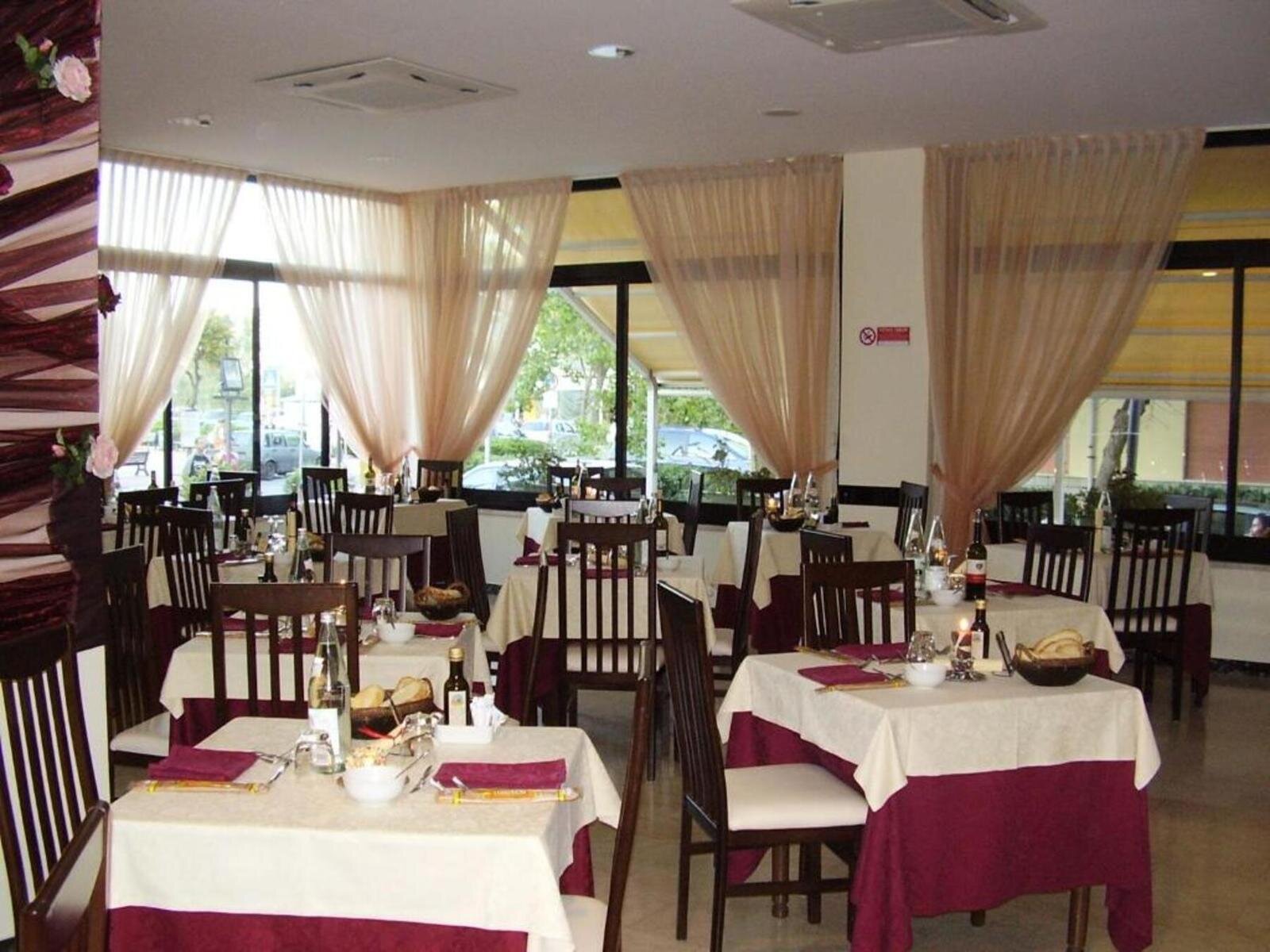 Hotel Crosal 3