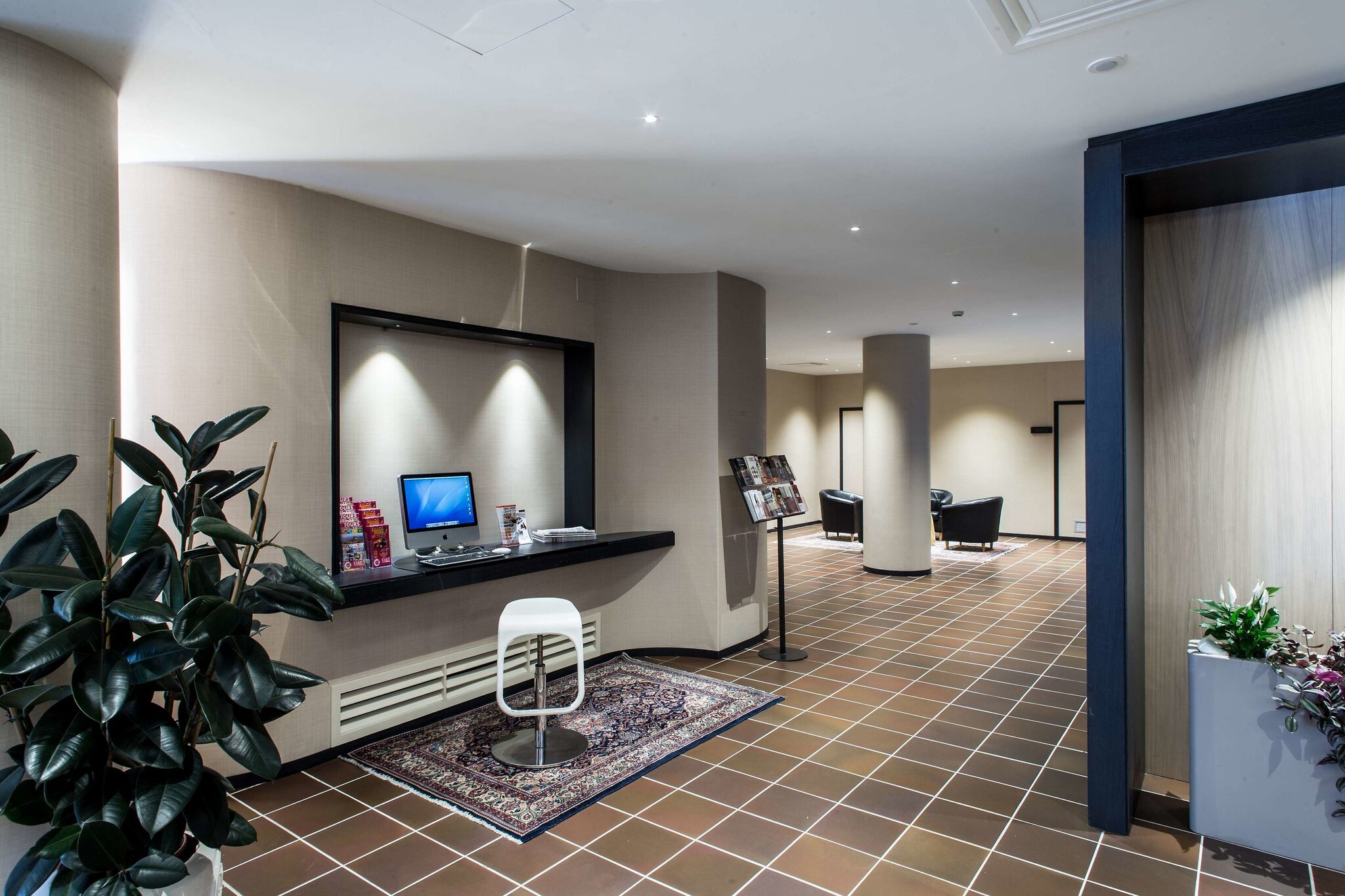 Hotel Mirage 3