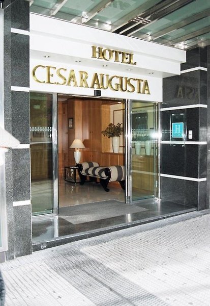 Hotel Cesaraugusta 4