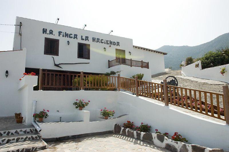 Hotel Rural Finca La Hacienda 4