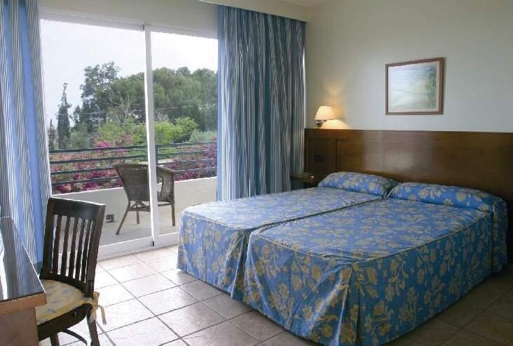 Hotel Abril 2