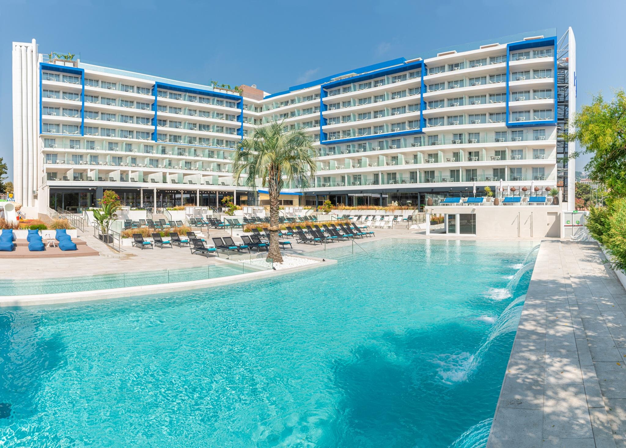 L’Azure HotelS 4
