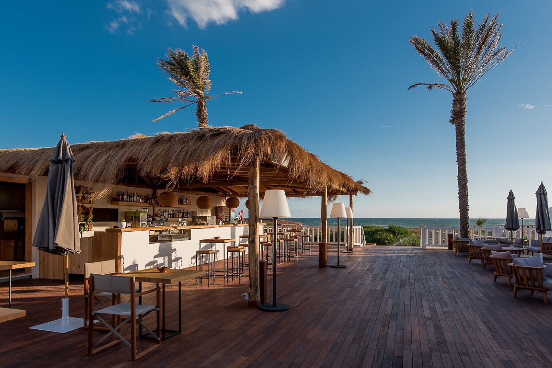 Cumeja Beach Club & Hotel 3