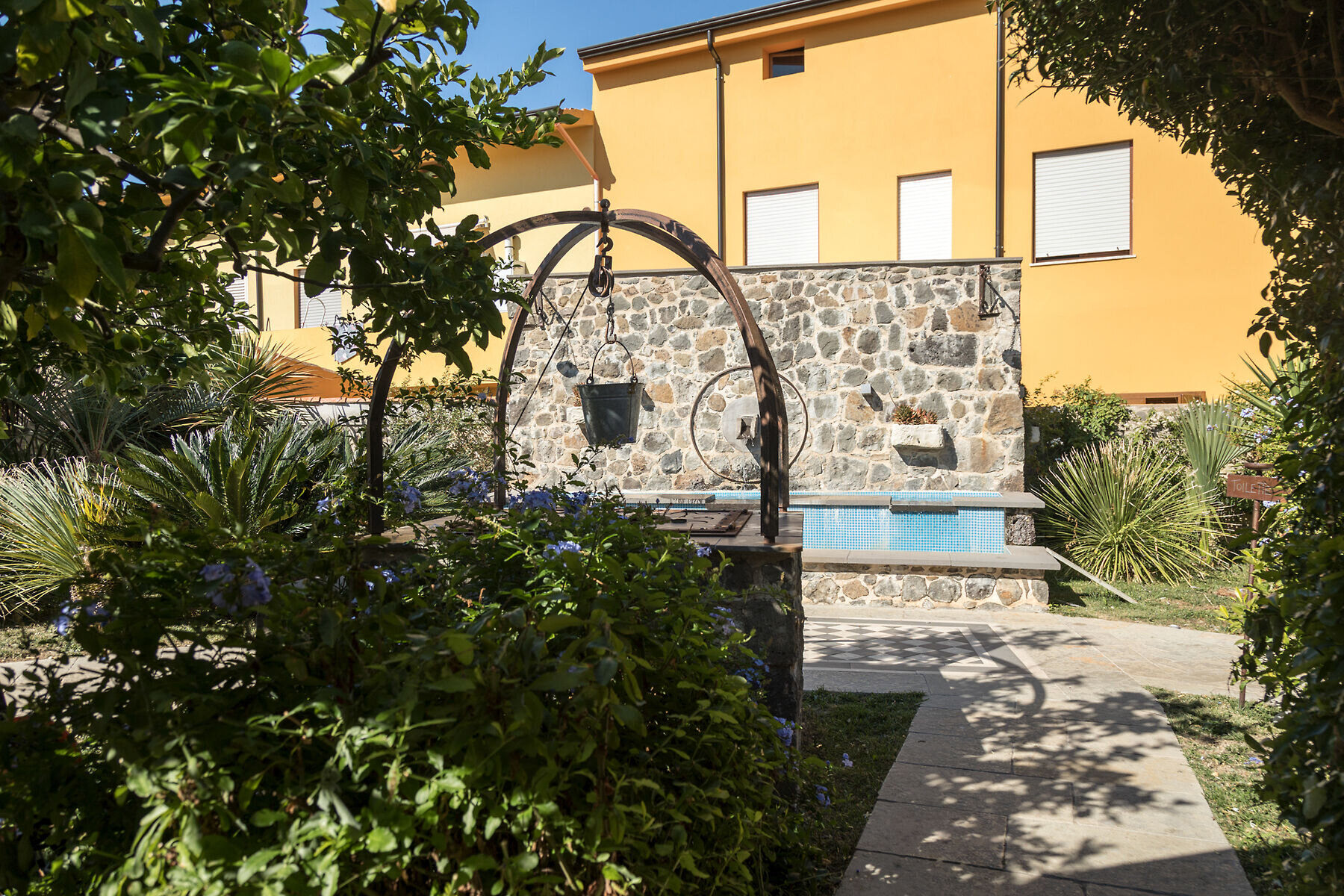 La Maison Hotel 4