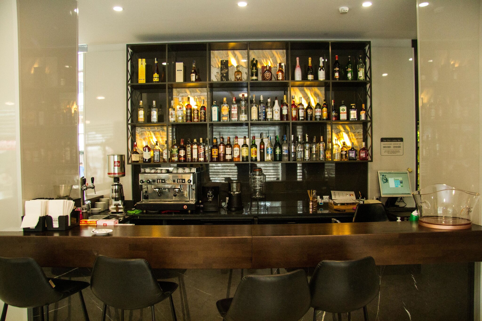 Best Western Plus Premium Inn 5