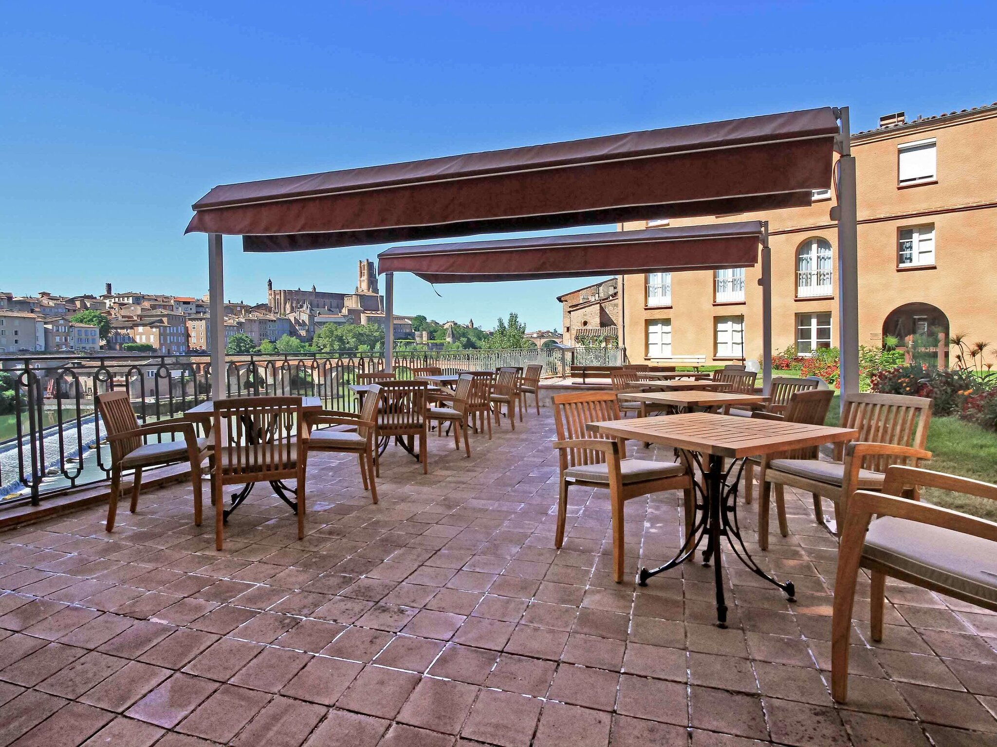 Mercure Albi Rives du Tarn 5