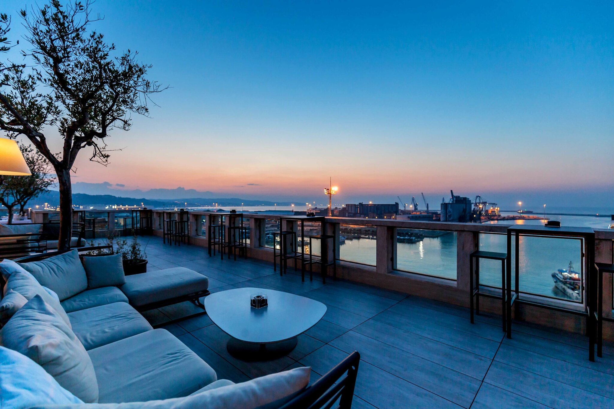 Seeport HotelS 2