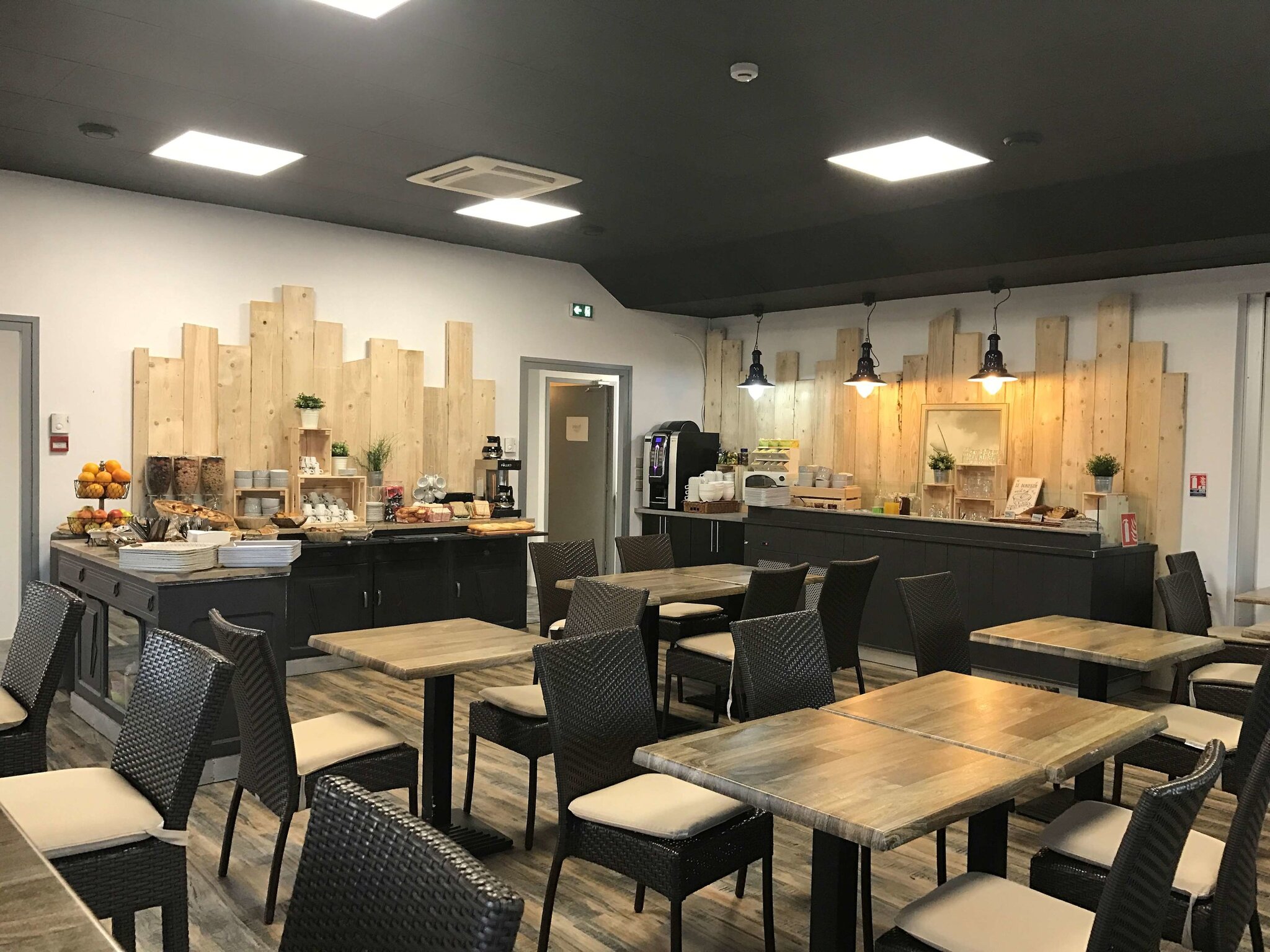 Hôtel Kyriad Direct Agen 5