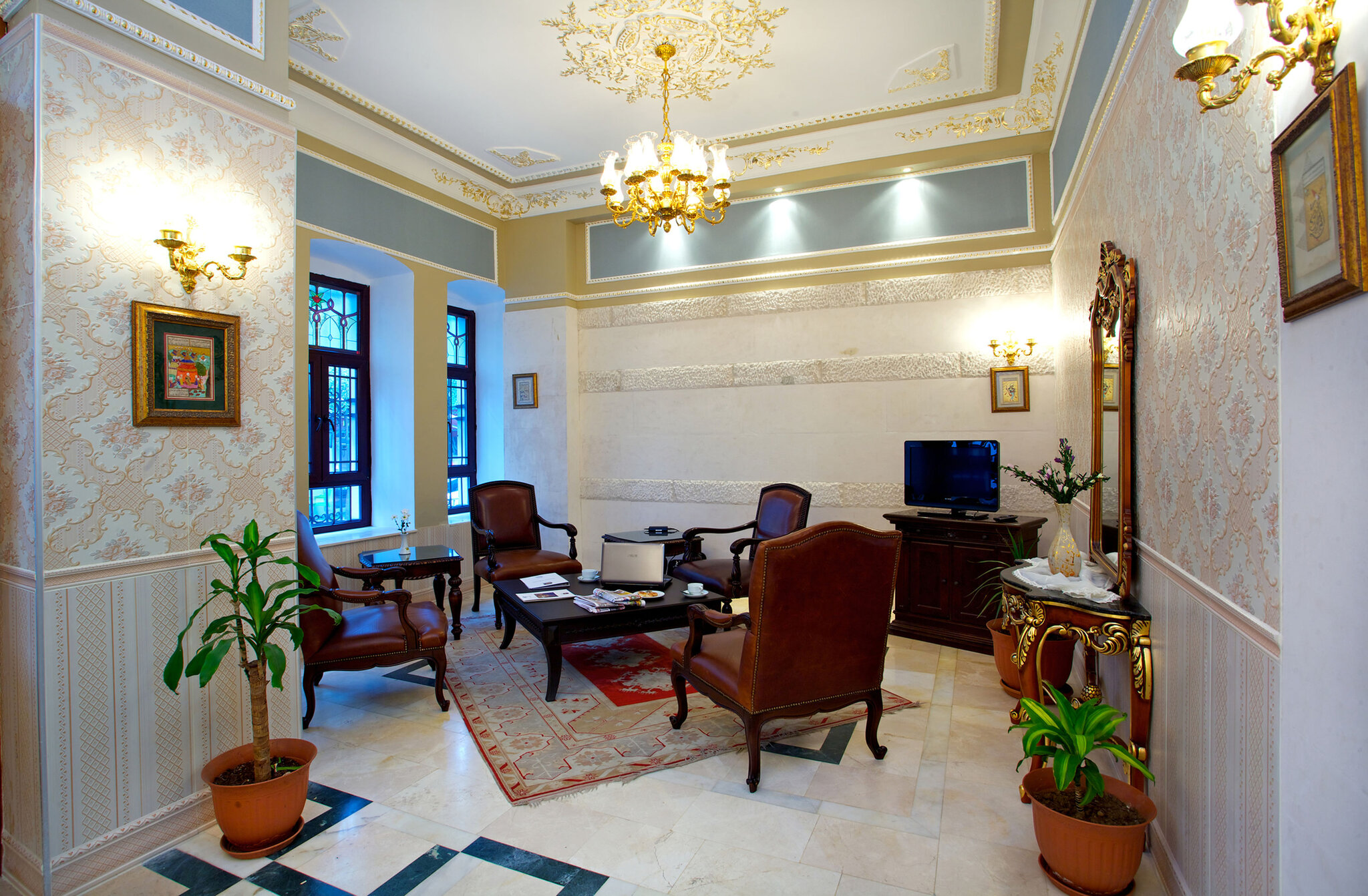 Amber Hotel 5