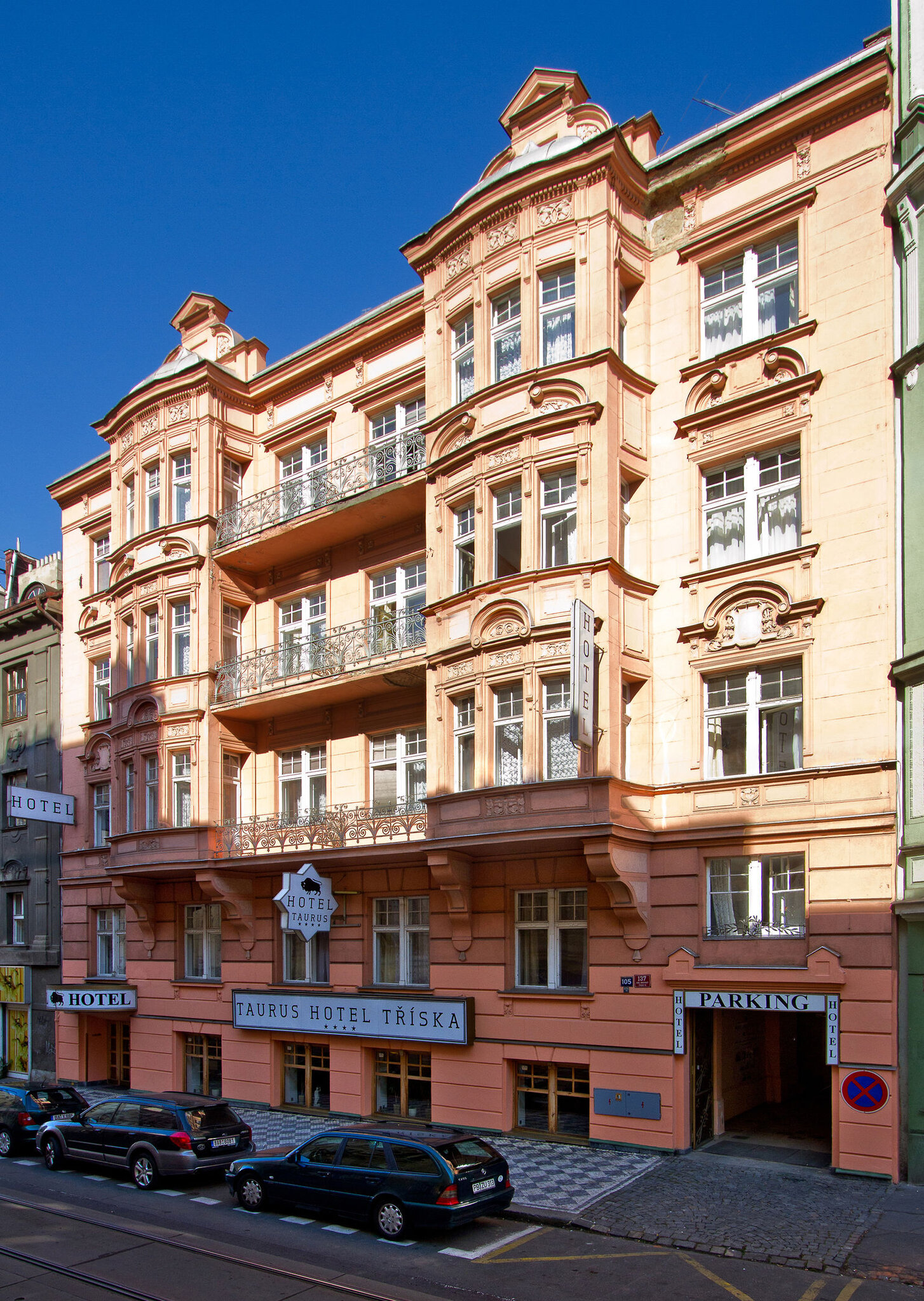 Hotel Taurus 4
